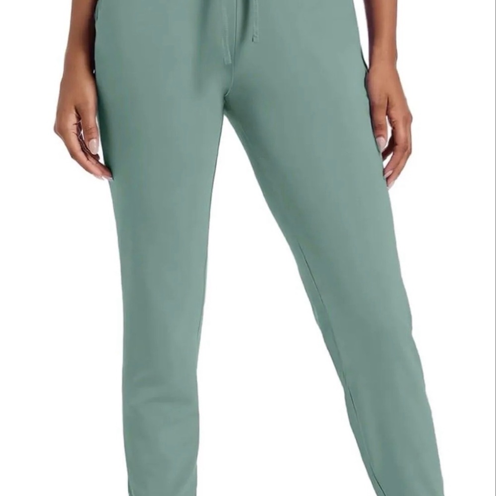 HALARA Slim Tapered Joggers in Sage Green